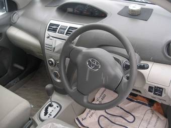 2009 Toyota Belta Photos