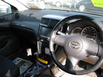 2004 Toyota Caldina Photos