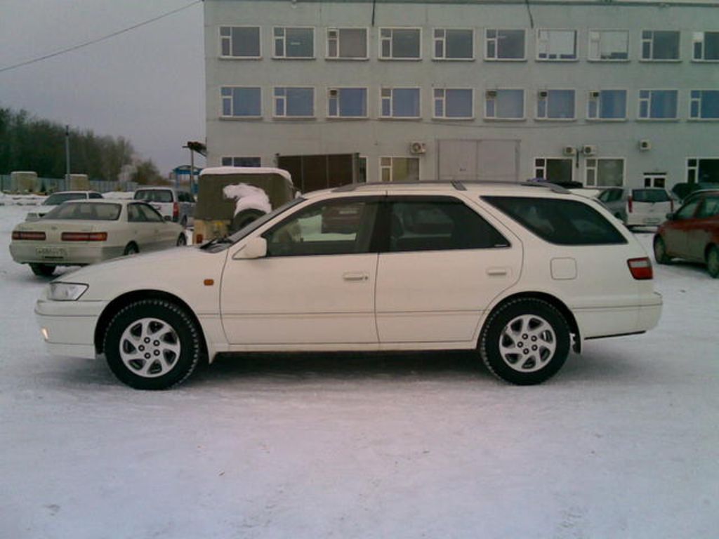 1998 Toyota Camry Gracia Wagon