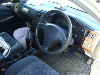2000 Carina