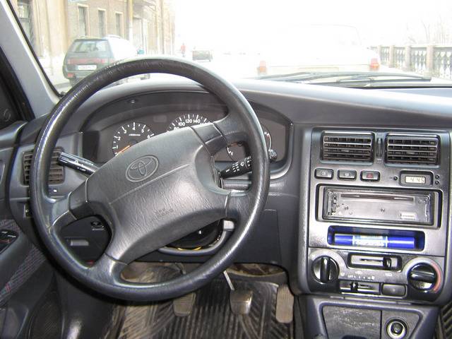 1995 Toyota Carina E