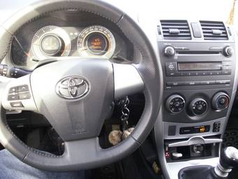 2011 Toyota Corolla Pictures