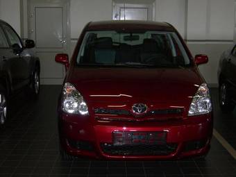 2007 Toyota Corolla Verso Pictures