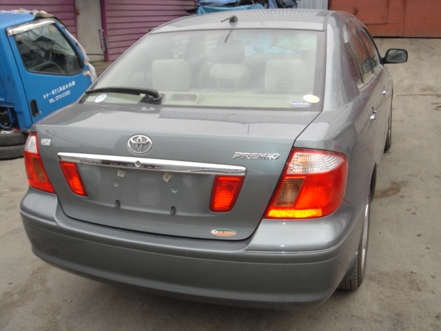 2 Toyota Corona Premio Photo