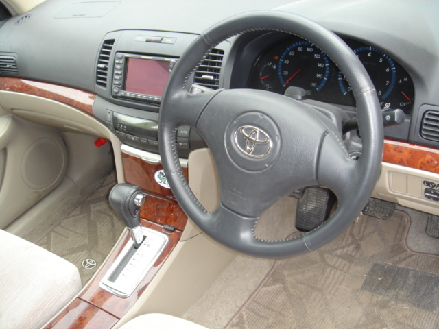 2 Toyota Corona Premio Pic
