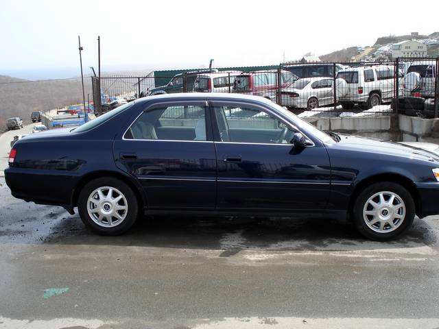 2001 Toyota Cresta