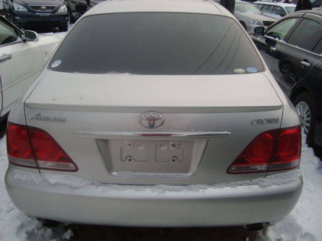 2005 Toyota Crown