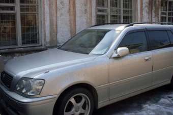 2001 Toyota Crown Estate Pictures