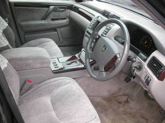 2003 Toyota Crown Majesta Pictures