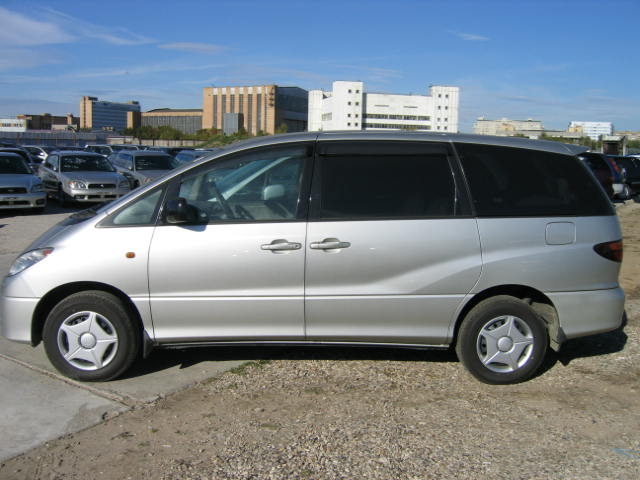 2000 Toyota Estima Picture