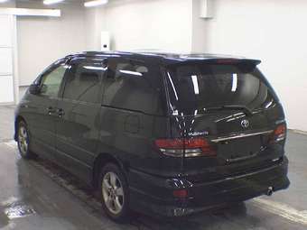 2004 Toyota Estima Photos