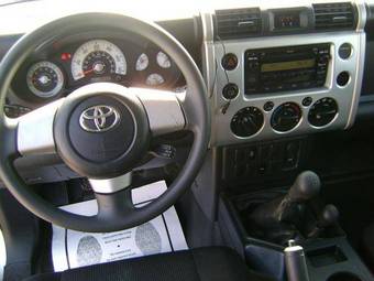 2007 Toyota FJ Cruiser Pictures