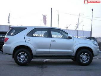 2006 Toyota Fortuner Pictures