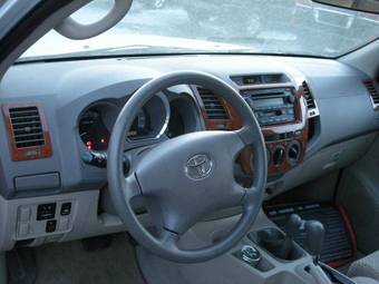 2006 Toyota Fortuner Photos