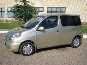 2008 Toyota Funcargo Images