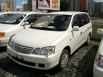 1998 Toyota GAIA