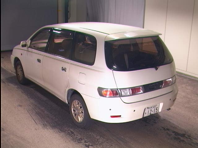 1999 Toyota Gaia Images