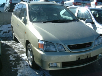 2001 Toyota Gaia