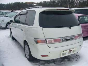 2001 Toyota Gaia Pics