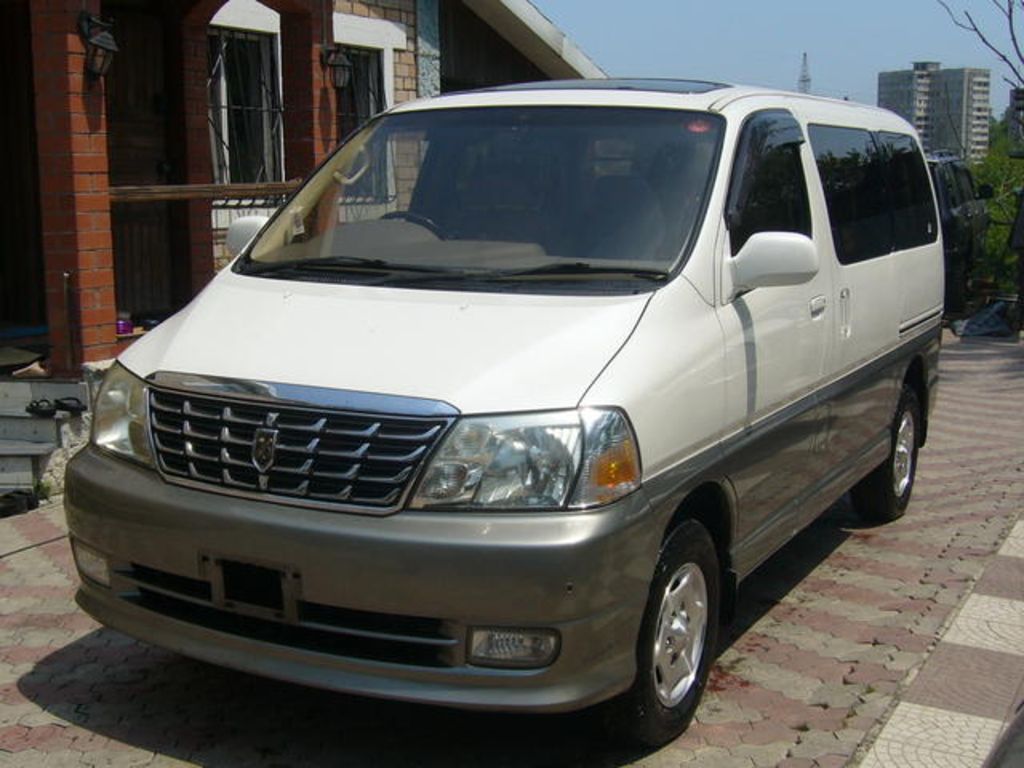 2000 Toyota Grand Hiace