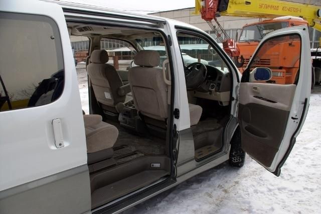 2001 Toyota Grand Hiace