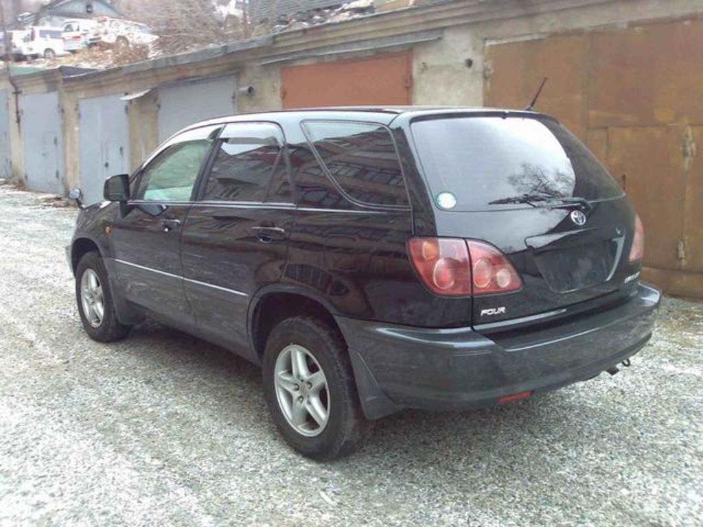 1998 Toyota Harrier