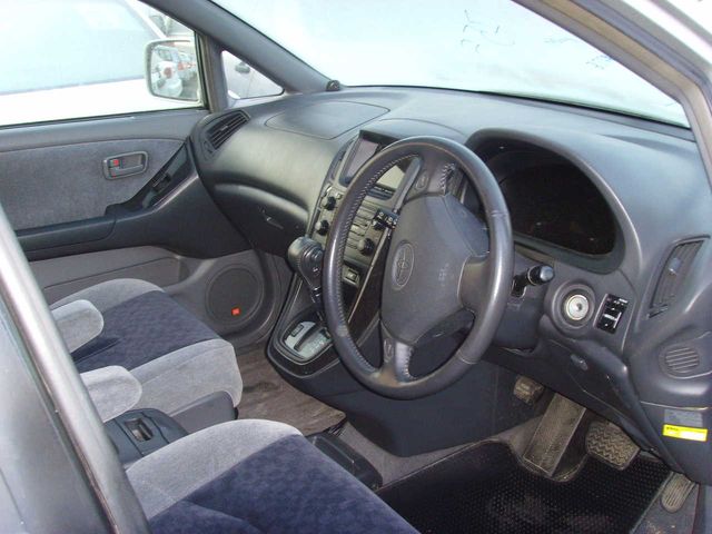 1998 Toyota Harrier