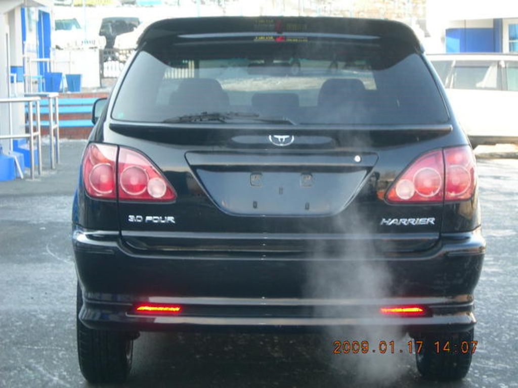 2000 Toyota Harrier