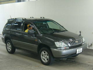 2001 Toyota Harrier Images