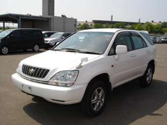 2002 Toyota Harrier Photos