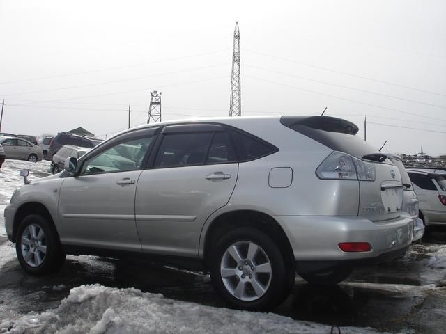 2005 Toyota Harrier