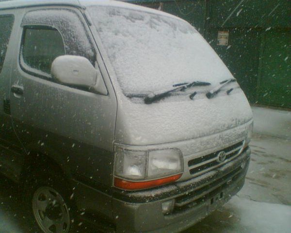 2003 Toyota Hiace