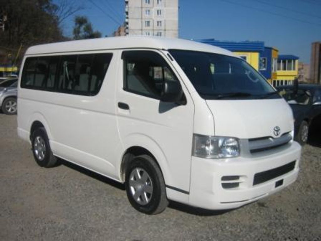 2004 Toyota Hiace