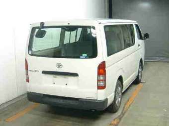 2004 Toyota Hiace Pictures