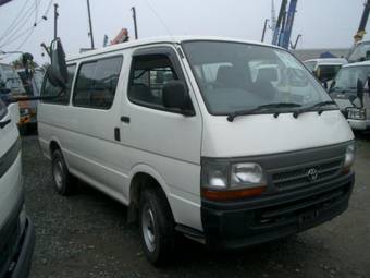 2004 Toyota Hiace Pictures