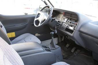 2007 Toyota Hiace Pictures