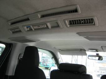 2010 Toyota Hiace Images