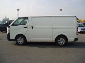 2006 Toyota Hiace Van Pictures