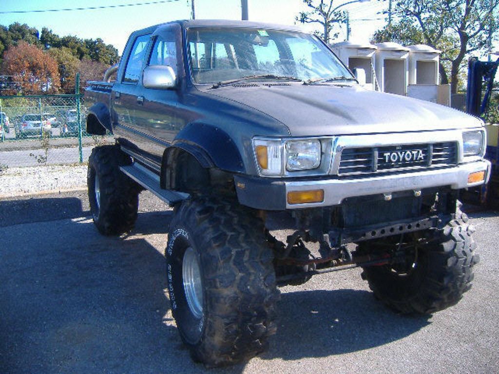 toyota hilux 1987