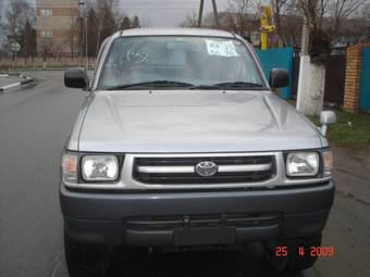 2002 Toyota Hilux Pick Up Pictures