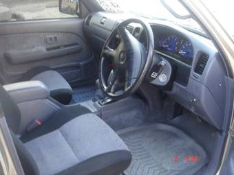2002 Toyota Hilux Pick Up Photos
