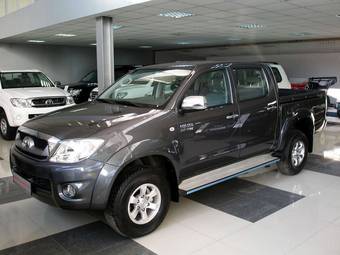 2011 Toyota Hilux Pick Up Photos