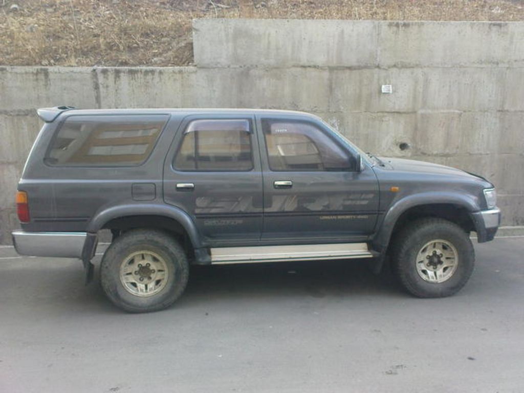 1990 Toyota Hilux Surf