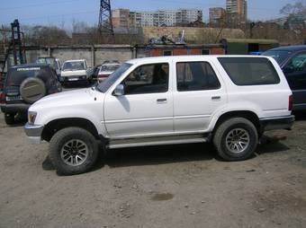 1990 Toyota Hilux Surf Photos