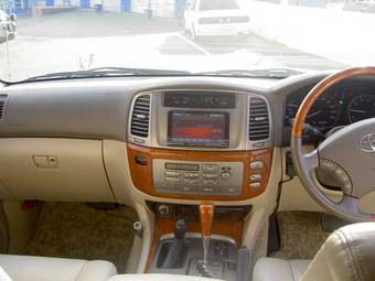 2002 Toyota Land Cruiser Cygnus Pics