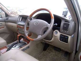 2003 Toyota Land Cruiser Cygnus Photos