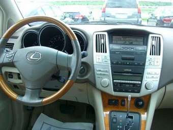 2005 Toyota Lexus Photos