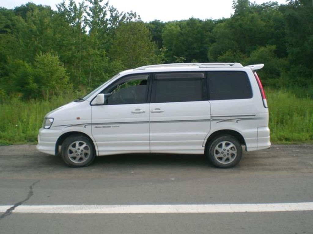 2000 Toyota Lite Ace Noah