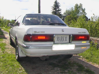 1989 Toyota Mark II Pictures