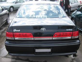 1999 Toyota Mark II Photos